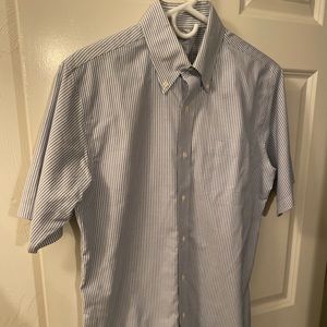 Men’s Brooks Brothers short sleeve shirt